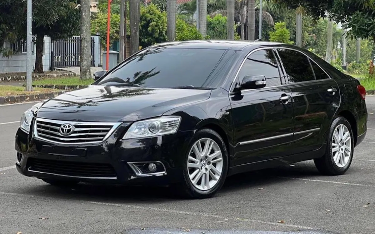 Harga Toyota Camry Bekas